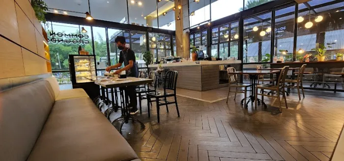 Menjelajahi Kafe Instagramable di Palembang